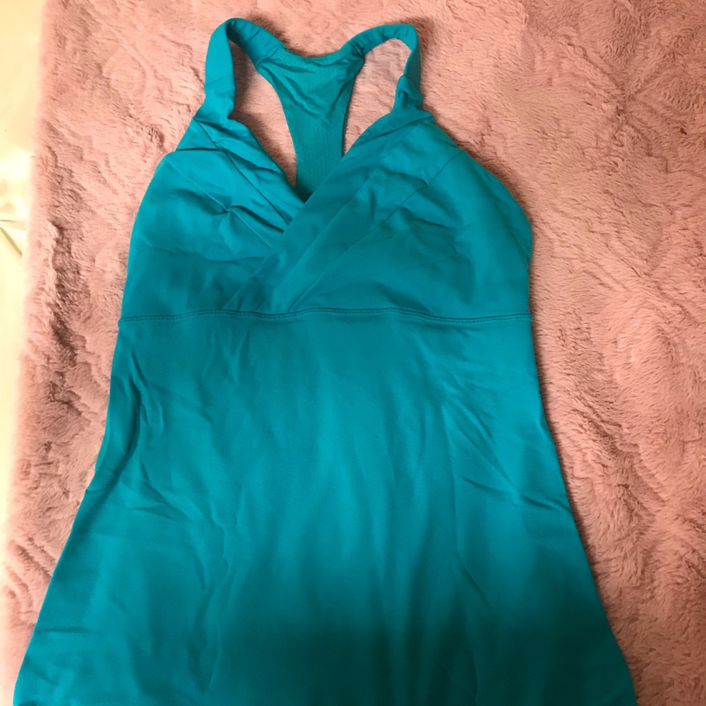 Lululemon tank